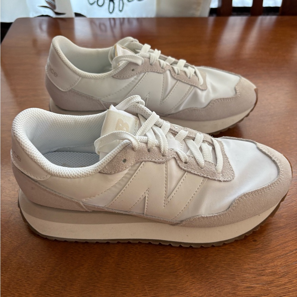 Women’s New Balance 237 Size8.5 Grey / Sneakers